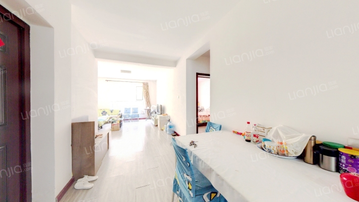 一梯两户 南北三居 自住精装修 总高7层带电梯-客厅