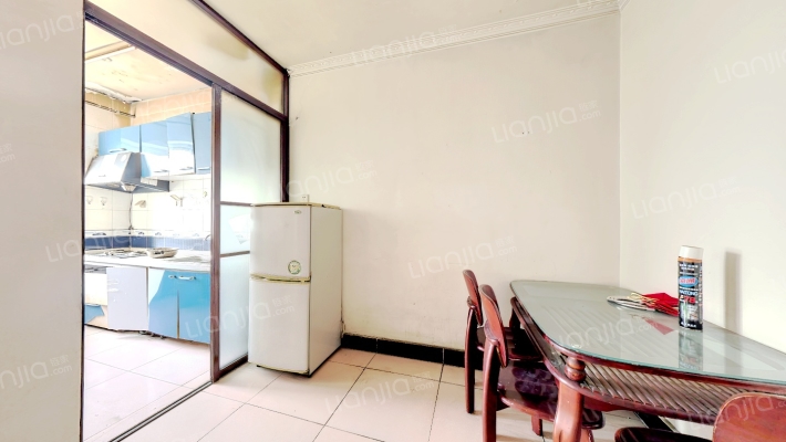 发发商城，东西房，满五唯一，简装，采光好，视野好-餐厅