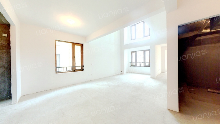 码头健康城商圈电梯洋房鸿坤理想尔湾洋房中叠出售-客厅