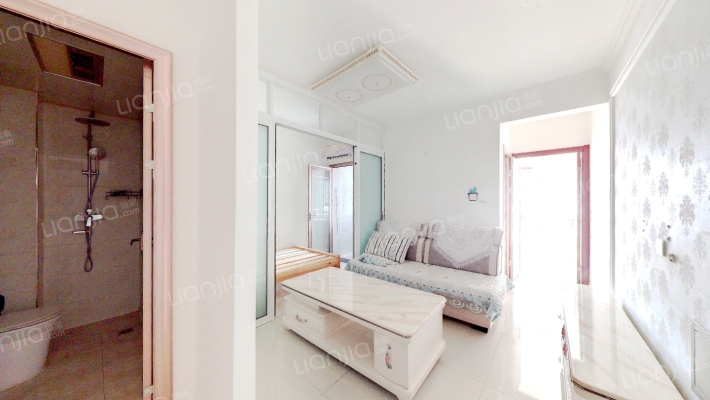 此房装修自住标准 拎包入住，税费低-客厅