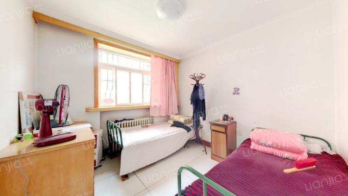 此房满五唯一，南北通透格局，配套齐全-卧室A