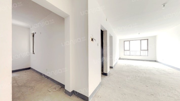 鸿坤理想湾小三居，高楼层，近高铁。-客厅