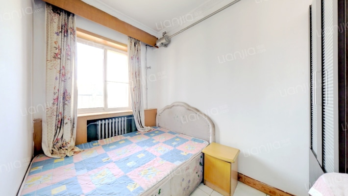 学园小区，小区环境好，处于华阳路主路旁，单位房。-卧室B