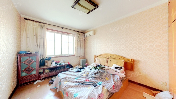 楼额层好，采光充足，视野开阔，南北通透-卧室A