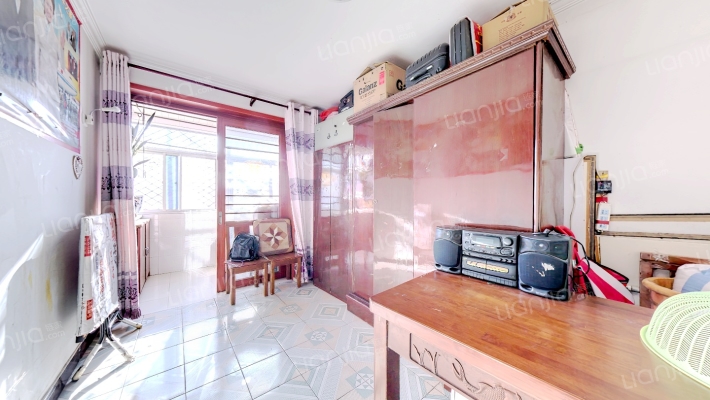 开发区南北通透三居室户型方正大社区集中供暖-卧室A