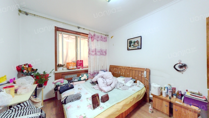 东大街板楼社区南北通透两居室精装修好地段 公摊小-卧室B