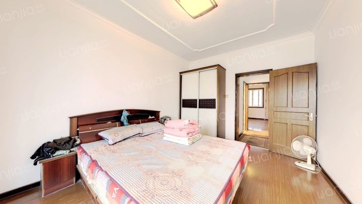 公园旁  大三居  南北通透  公摊小繁华地段-卧室C