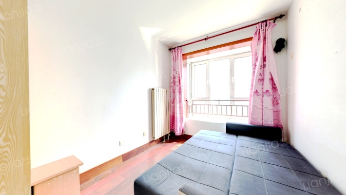 理想城一期，地理位置优越，满五税费低，配套齐全-卧室A