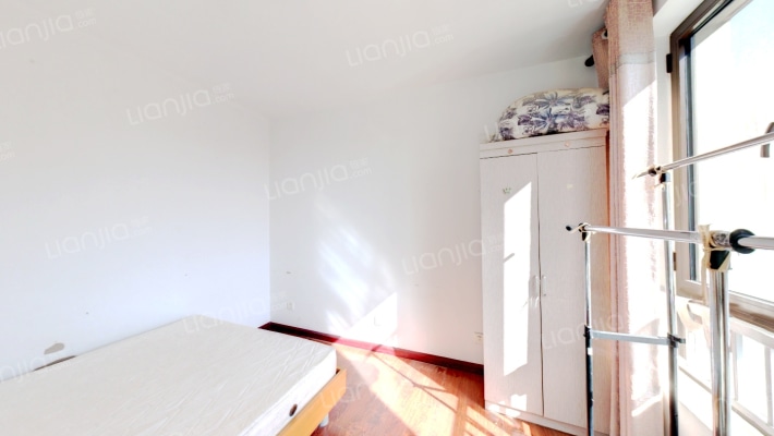 南向小三居格局，简单装修，小书房无遮挡，诚意出售-卧室C