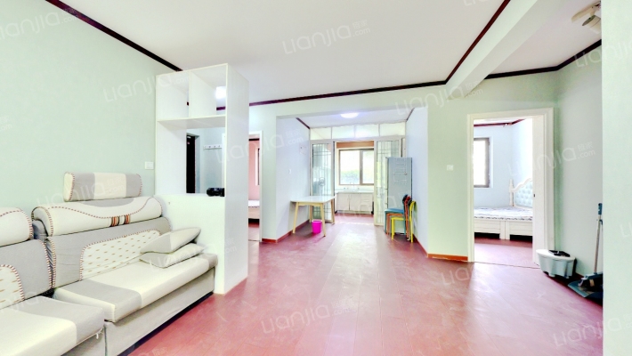 天伦湾精装修南北通透3居 明厨明卫 集中供暖 人车分流-客厅