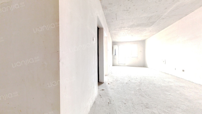 70年大产权，即买即住，温馨舒适集中供暖，交通便利-客厅