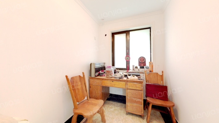 一层带小院，有装修拎包入住。。-卧室B