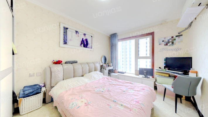 此房是精装修的，中高楼层全天采光-卧室C