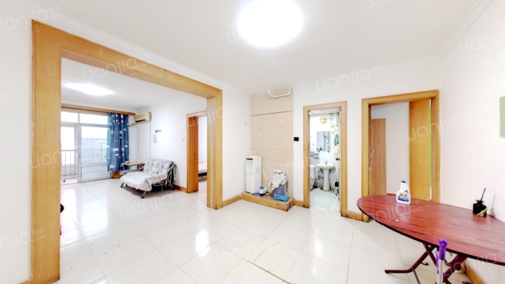 此房满五唯一，一梯两户南北通透-餐厅