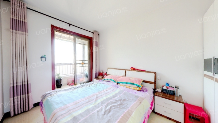 出门繁华地段，就医方便，生活便利，838沿线-卧室A