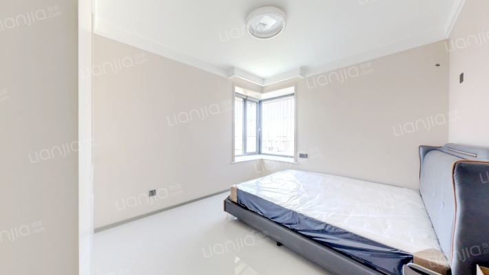 此房是新证，业主包满二过户，精装修，可拎包入住。-卧室B