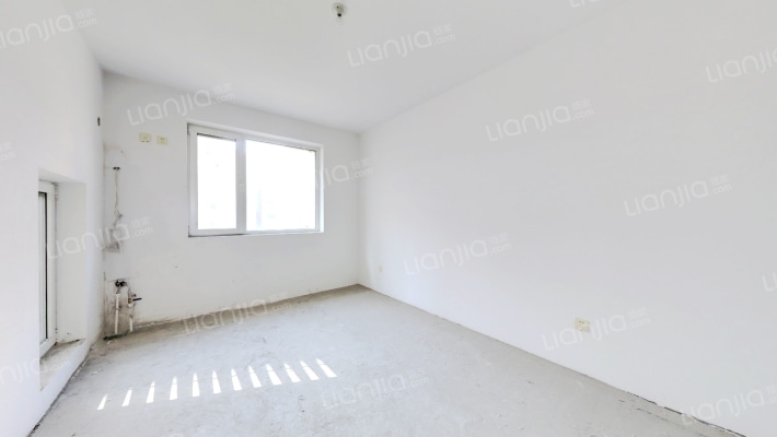 钻石商圈洋房毛坯房好楼层出售。-卧室A