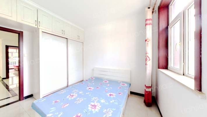 凯旋门高档小区通透两居室适合一家三口四口居住-卧室A