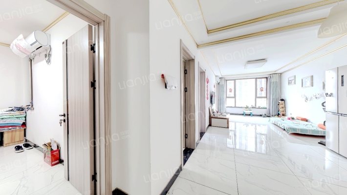 鸿坤理想湾 三居室，精装修，品牌建材， 采光好-客厅