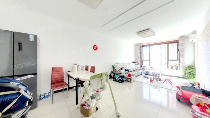 带装修  朝南三居   随时看房-客厅