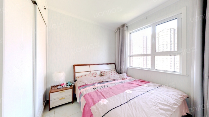 牛津花园 南北三居 精装修 可贷款-卧室A