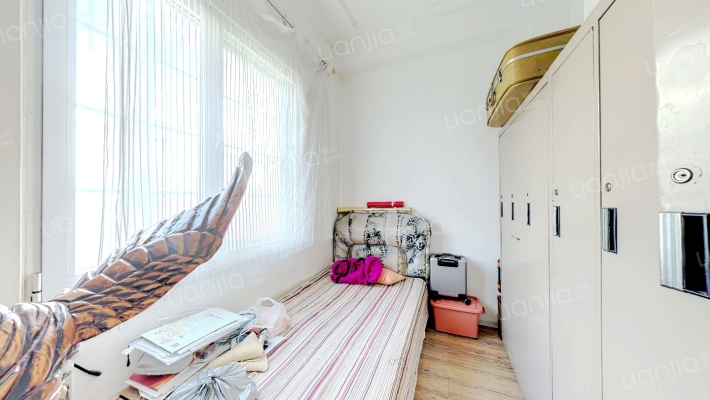 钻石广场旁占地两亩独栋别墅出售-卧室D