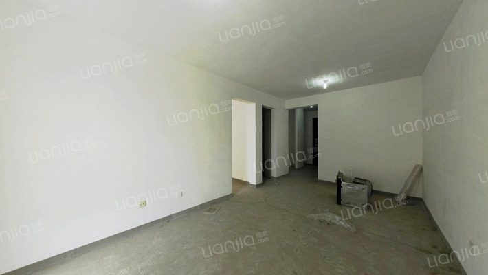 高楼层 精装修 满五 出入小区方便 朝南大两居-客厅