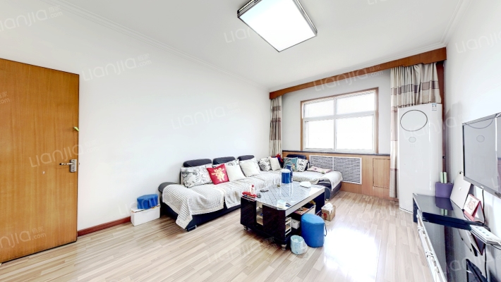 平米大单价低，政法街北侧，社区安逸-客厅