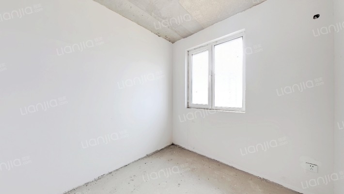 房本满二，带一个产权车位和地下室，好楼层 全天采光-卧室B