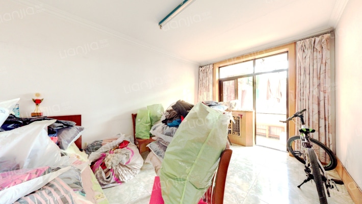 开发区文化广场繁华地段地理位置珍贵，税务局小区住户-卧室A