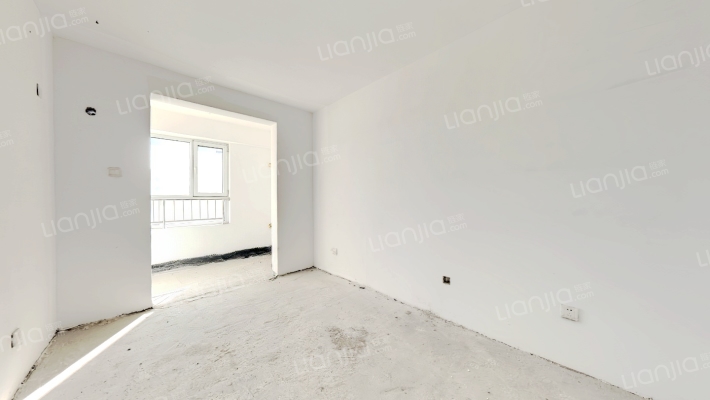 火车站 南北通透两居，毛坯随意装修，好层楼急售-卧室B