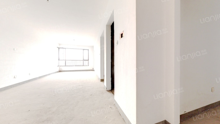 鸿坤全阳三居   高楼层   满二年   有钥匙-客厅