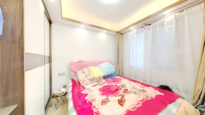 高铁新干线 3室2厅 南 北-卧室A