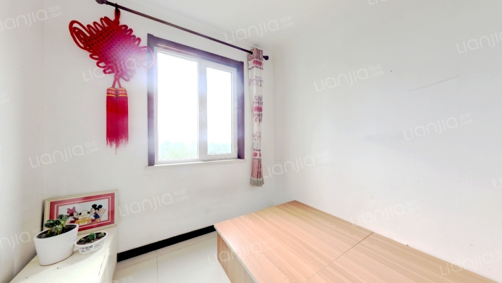 天保郦景精装 低总价 小两居 诚心卖 西丁 中间层-卧室B