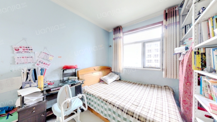 天地新城 简装  中高层 房本满五-卧室A