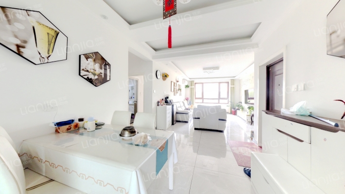 范阳路旁 精装修大三居 花园小区 环境优美 出行方便-客厅