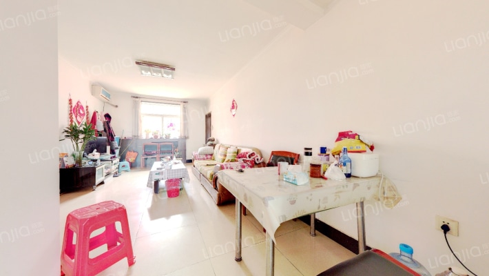 市区两居室户型很好通透户型价格低-客厅