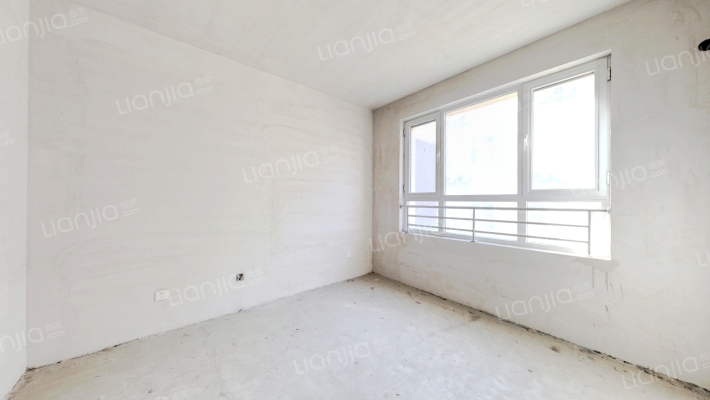 小区交通便利 户型方正 纯阳两居 采光好-卧室B