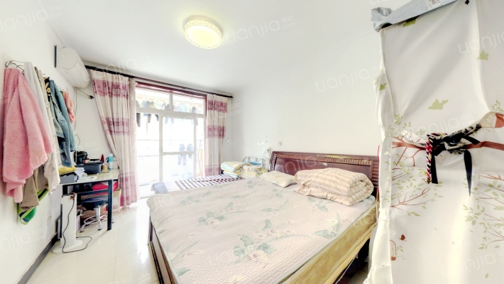 房子南北通透三居室，满五唯一，带装修拎包入住。-卧室B