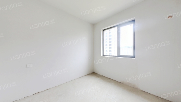 华远一期国企开发商，南北通透的双卫三居-卧室A