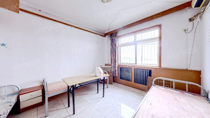 康隆小区 4室2厅 南 北-卧室A