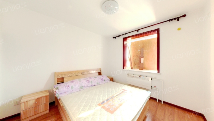 涿州开发区平安D区南北三居室房本满二精装诚意出售-卧室A