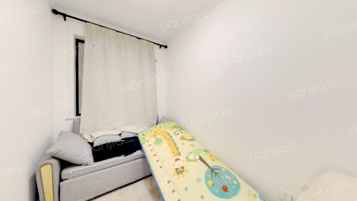 新干线自住精装三居，保持得很好，满二税少-卧室B