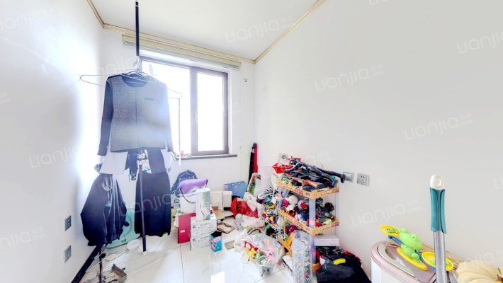 鸿坤理想湾 三居室，精装修，品牌建材， 采光好-卧室B