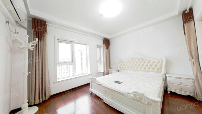 钻石广场 2室1厅 北 南-卧室B