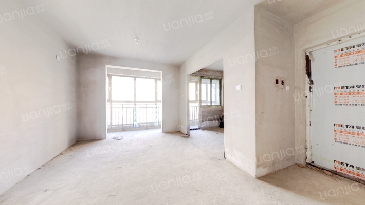 钻石商圈 高品质社区 南北通透大三居-餐厅