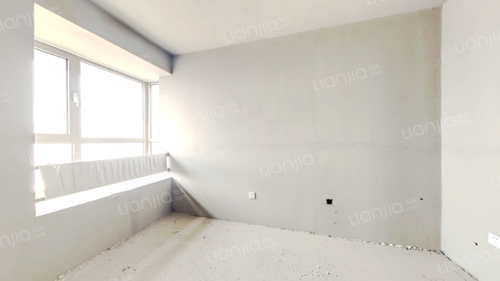 开发区 南北通透大三居室  采光无影响-卧室B