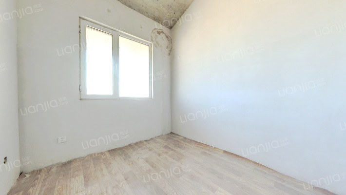 南北通透三居，采光好，无遮挡，花园式社区。。。-卧室C