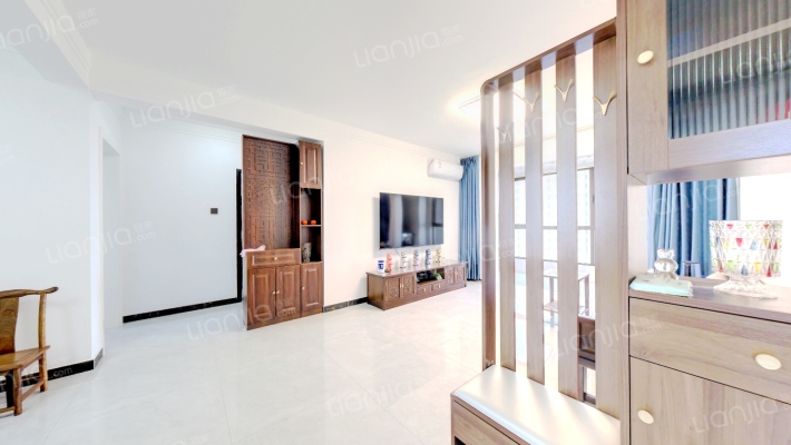 南北通透三居， 集中供暖 人车分流-客厅