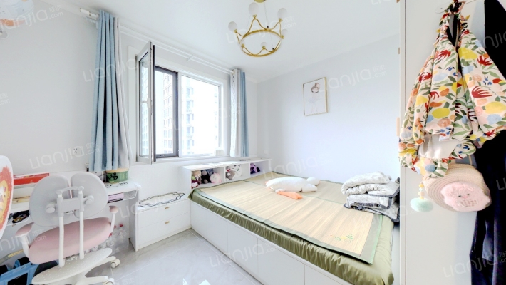 西南向两居，精装修 拎包入住，楼层好-卧室A